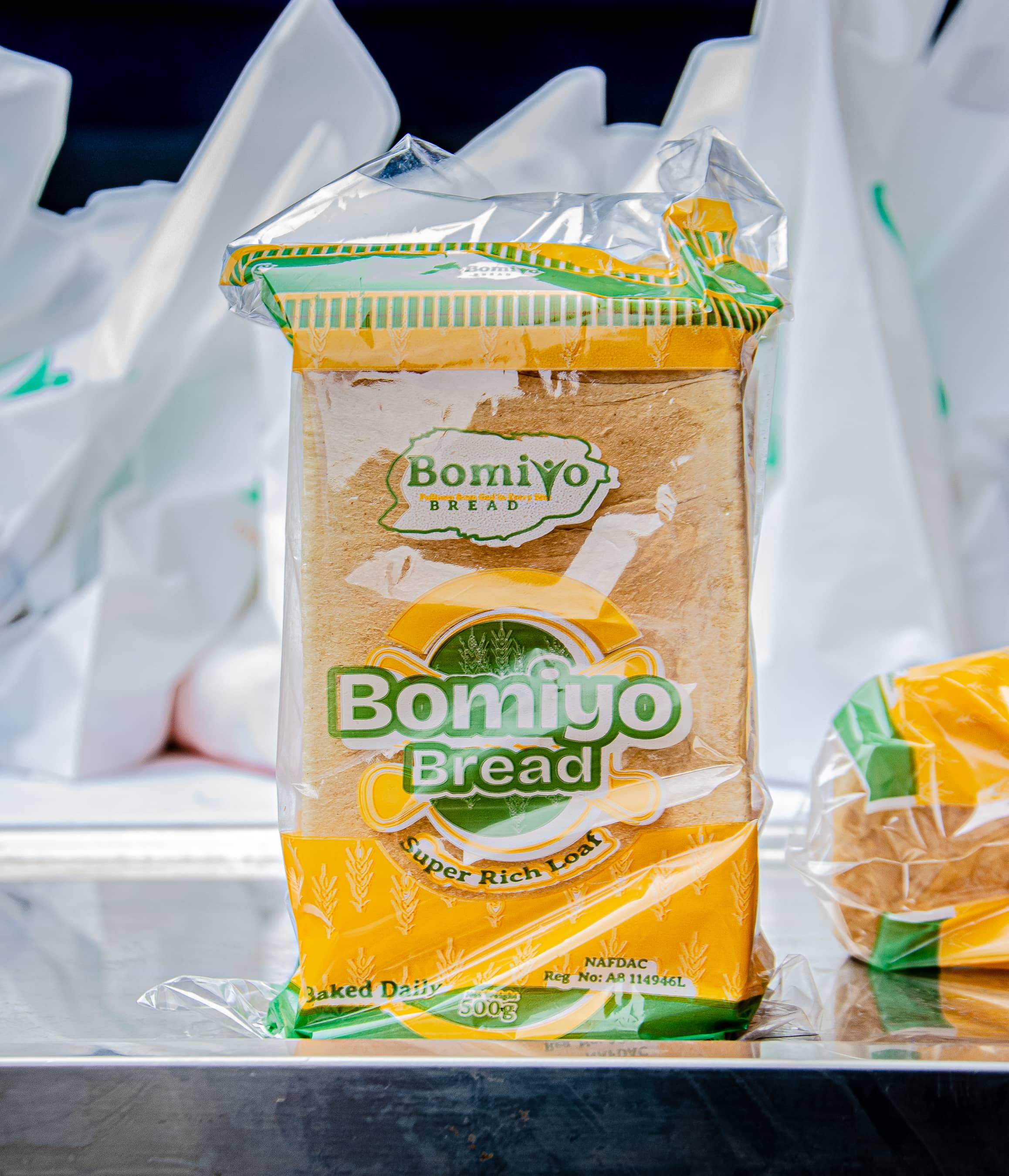 Bomiyo fruit bread